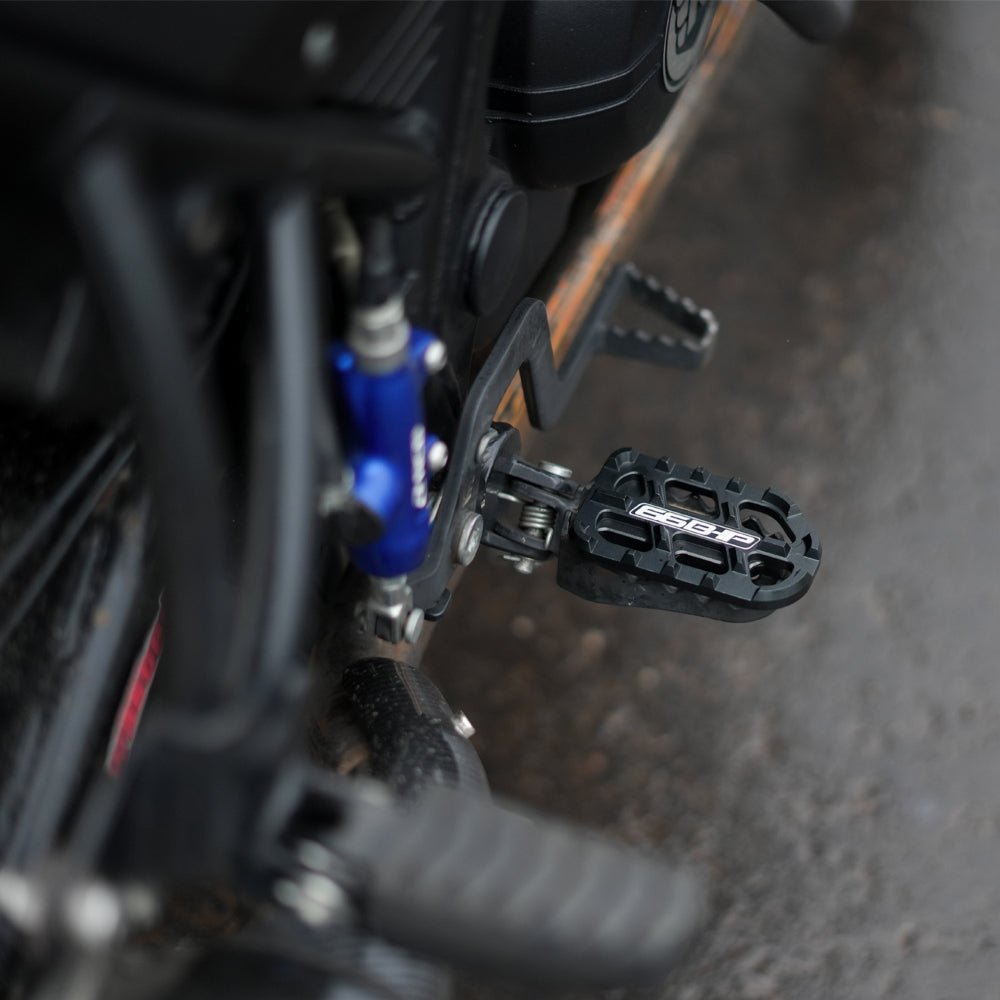 Bajaj Dominar 400 / Dominar 250 66Bhp Anti Slip Foot Peg ( Pair )