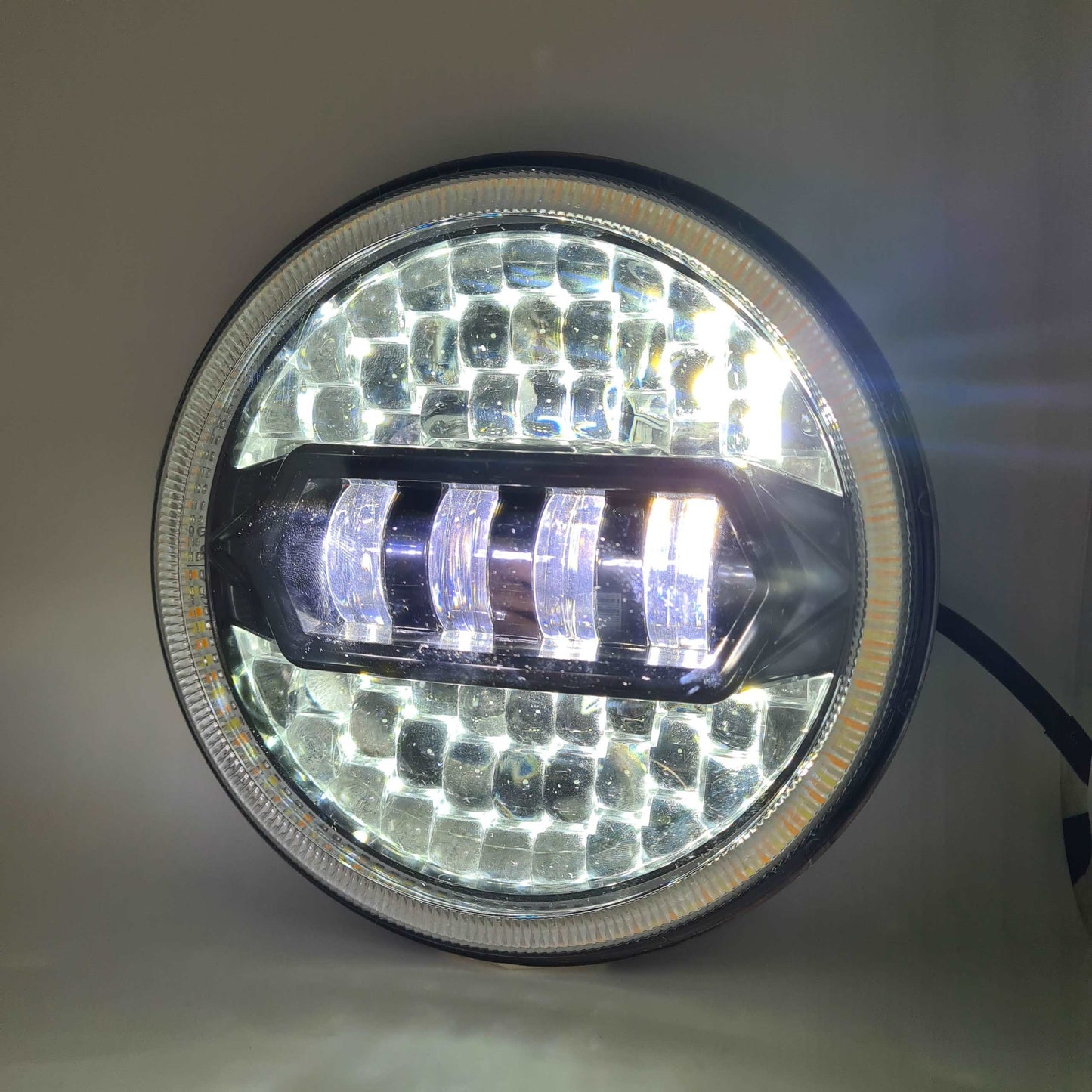 7 Inch Diamond Cut Round Led Headlight For Bikes and Car