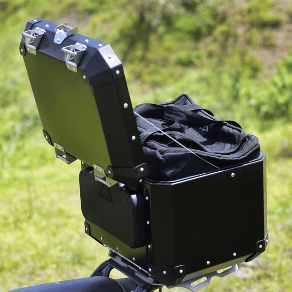 Auto engina backrest for top box