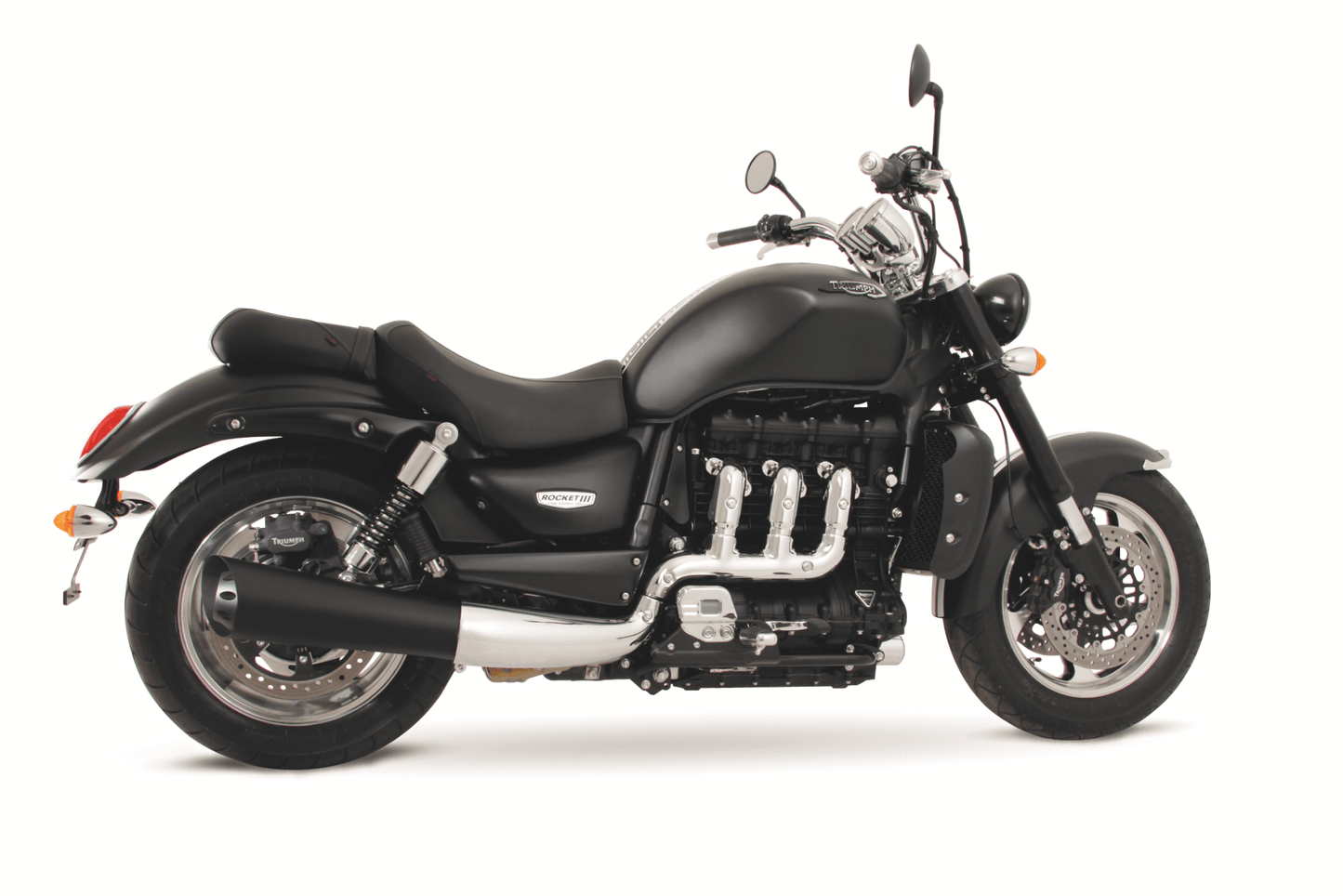 Triumph Rocket III Roadster - Remus slip on with aluminium black end caps